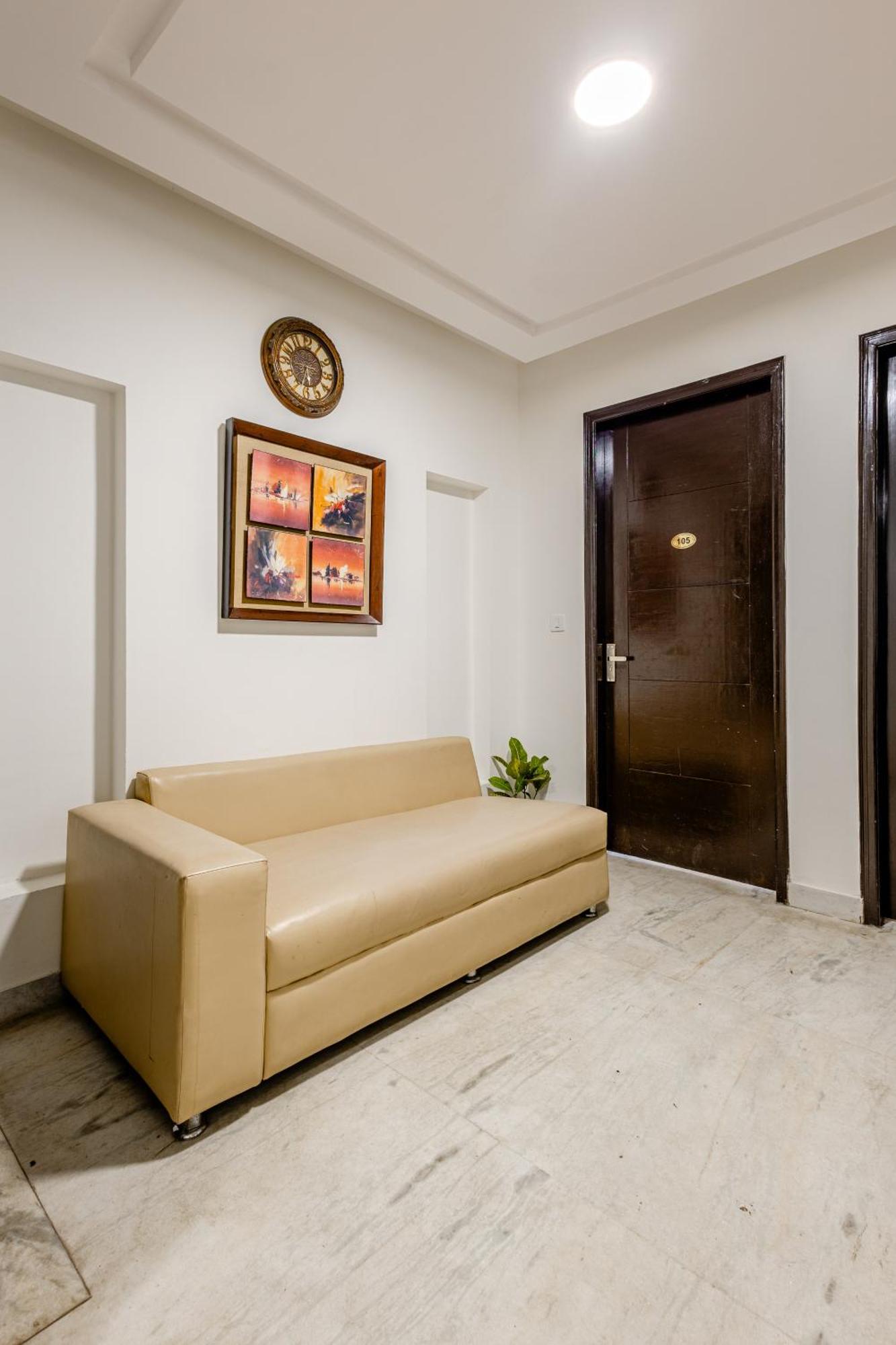 Lime Tree Service Apartment Golf Course Road, 古尔冈 外观 照片